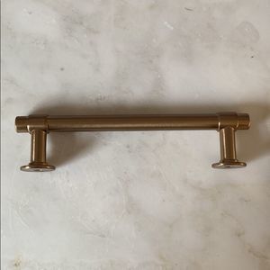 Metal drawer/cabinet pulls